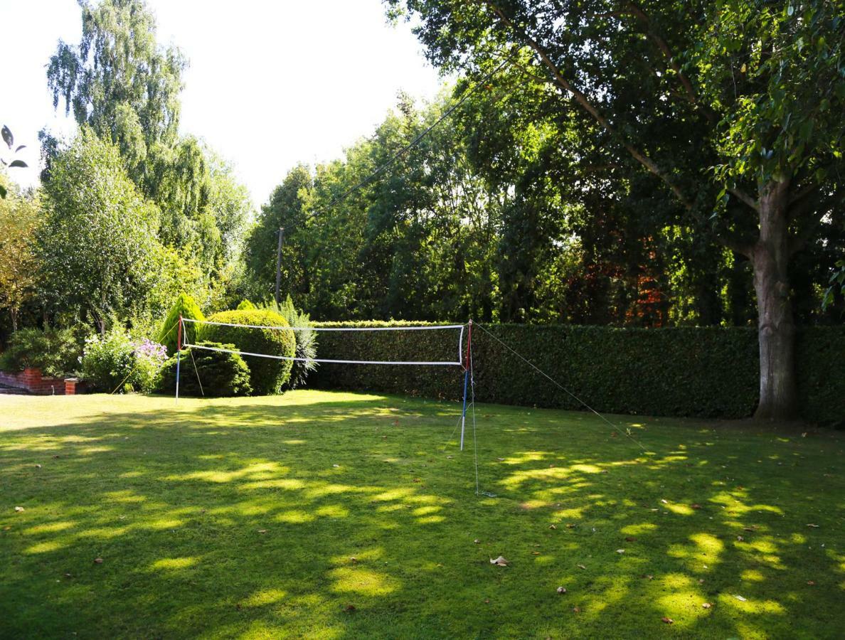Surlingham Lodge Studio Large Family Cottage NWI Dış mekan fotoğraf